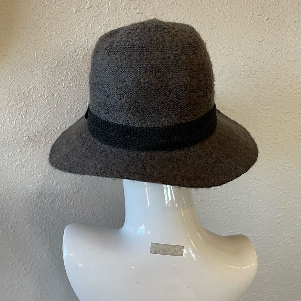 BP Floppy Gray Hat EUC - Picture 3 of 8